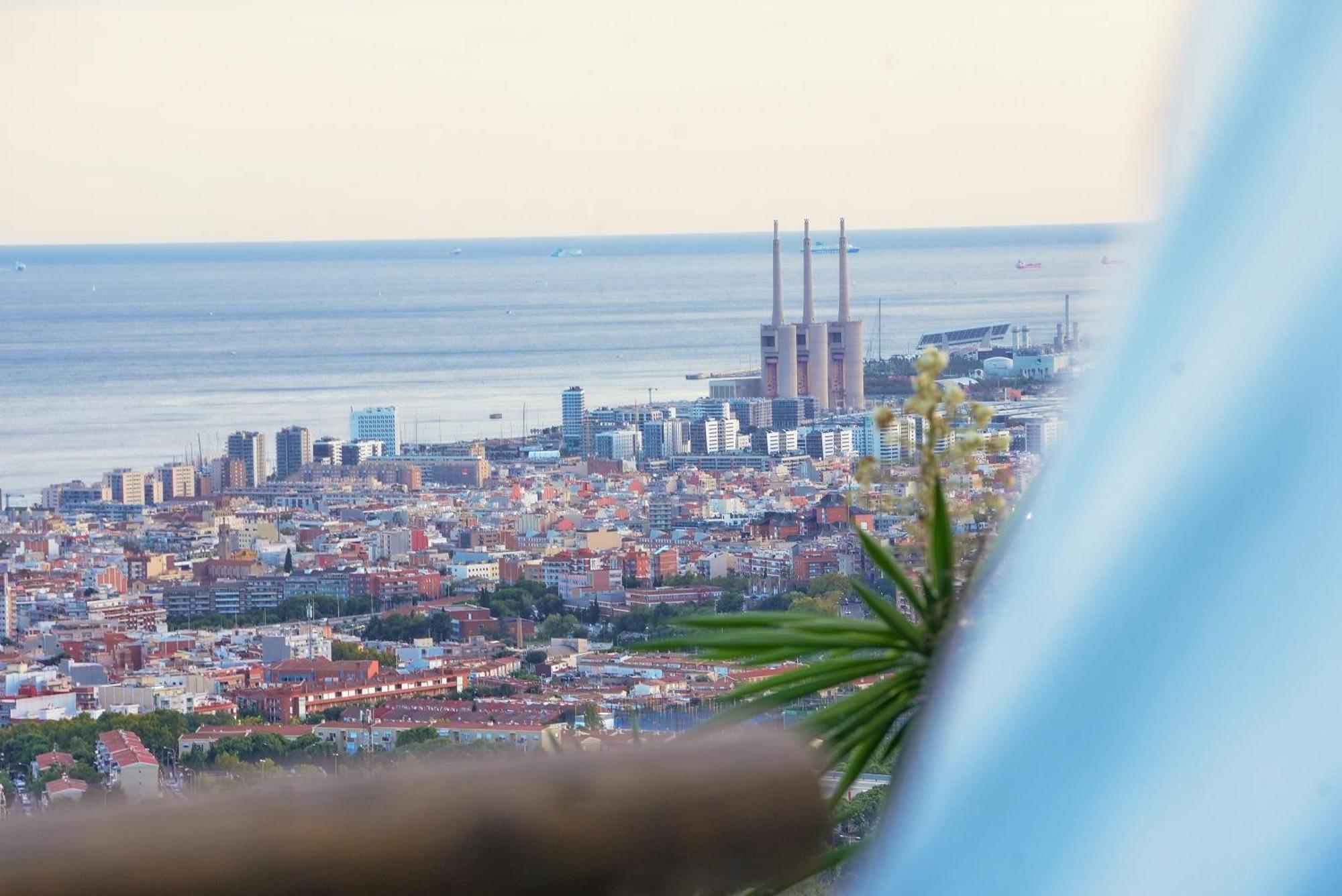 Villa Aaa View Private Terrace Outdoor Heated Hot Tub Family Fun Badalona Esterno foto