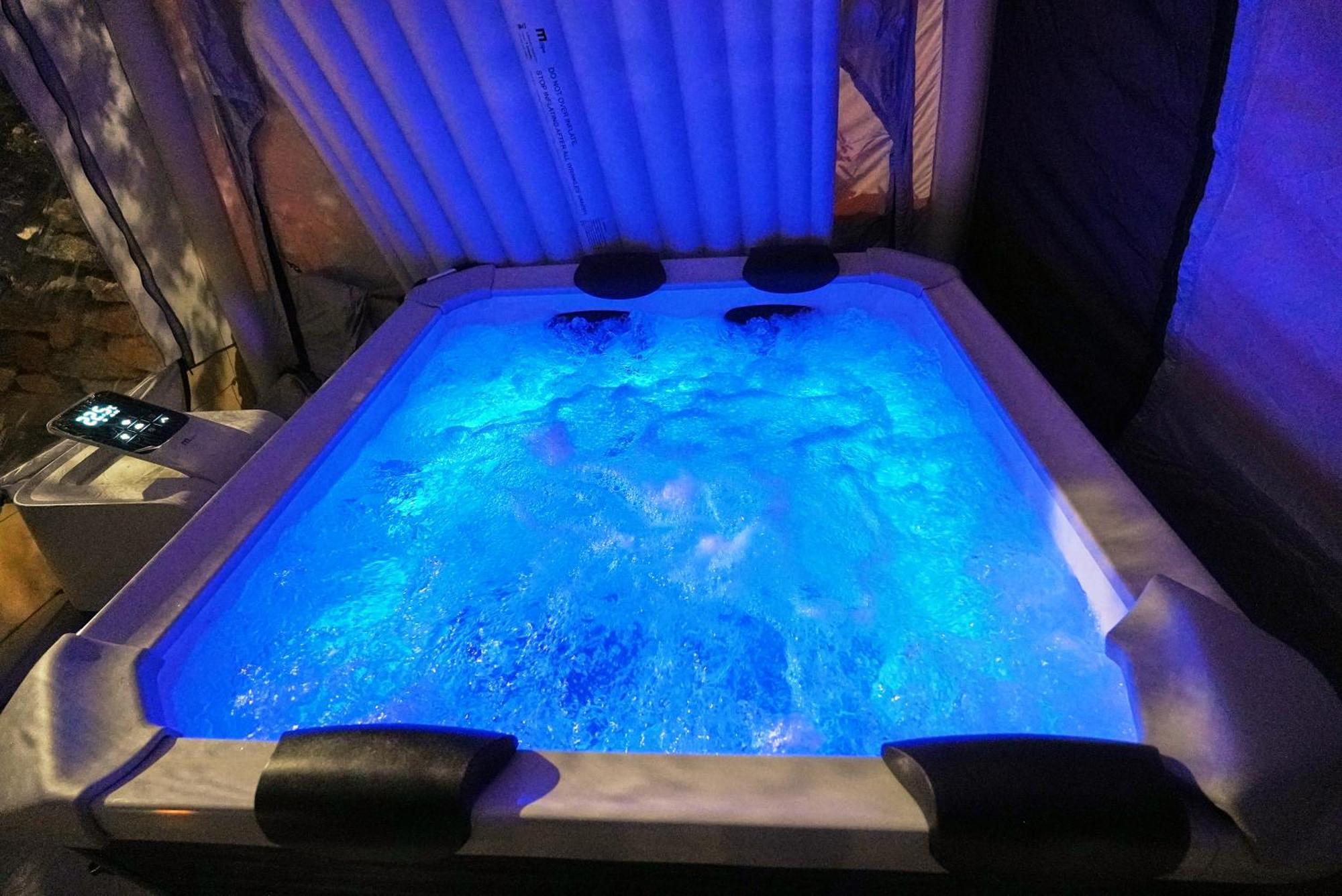 Villa Aaa View Private Terrace Outdoor Heated Hot Tub Family Fun Badalona Esterno foto