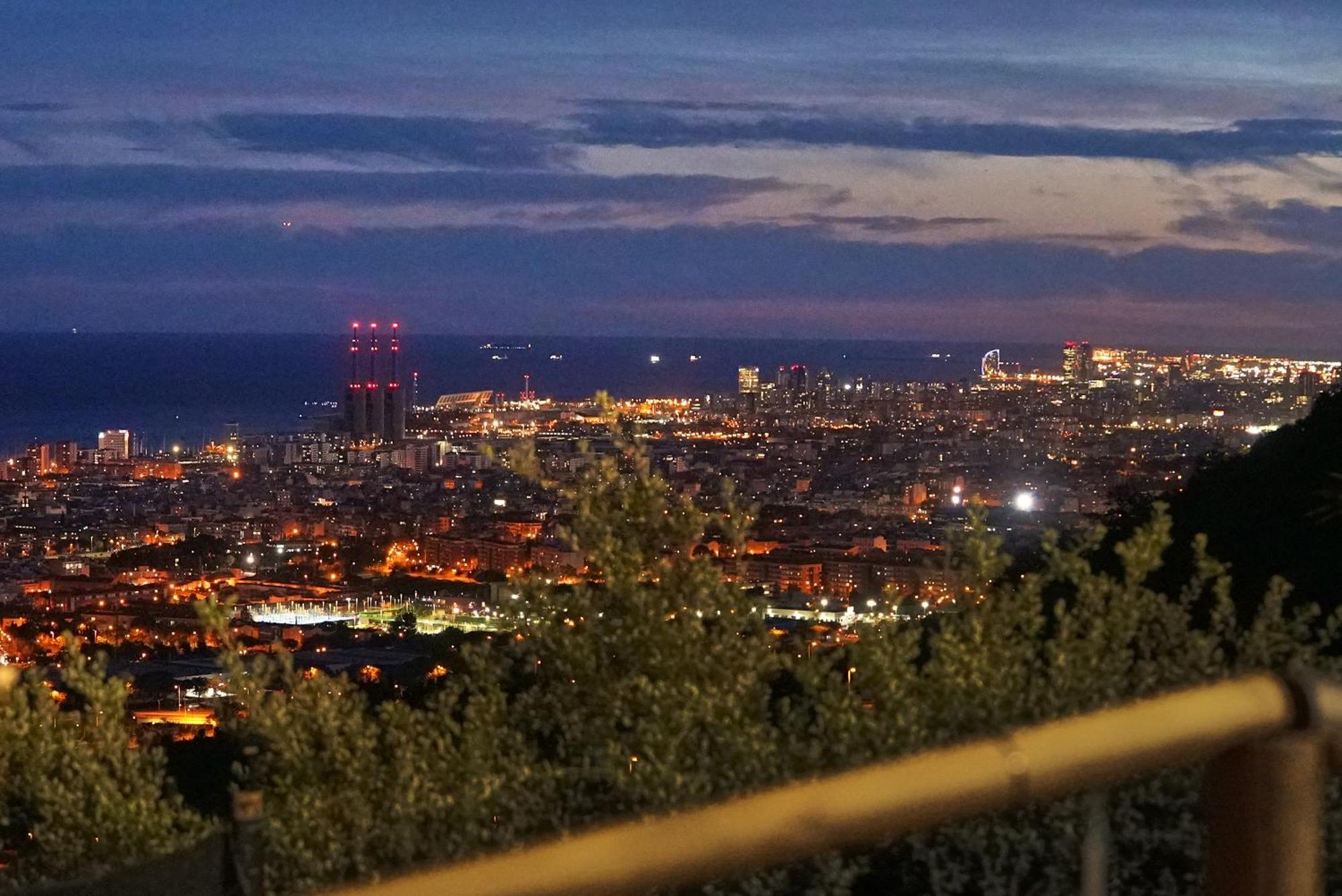 Villa Aaa View Private Terrace Outdoor Heated Hot Tub Family Fun Badalona Esterno foto