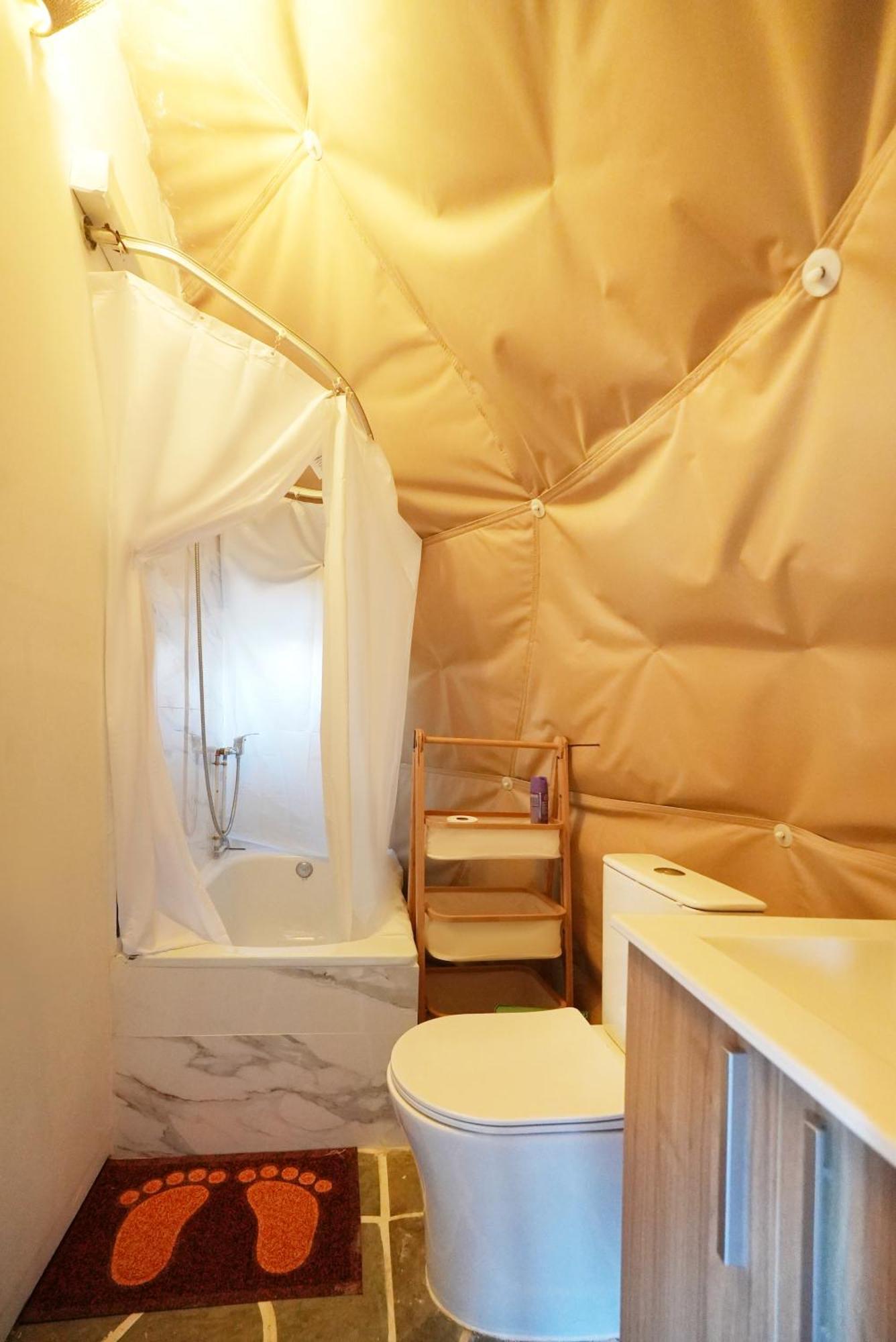 Villa Aaa View Private Terrace Outdoor Heated Hot Tub Family Fun Badalona Esterno foto